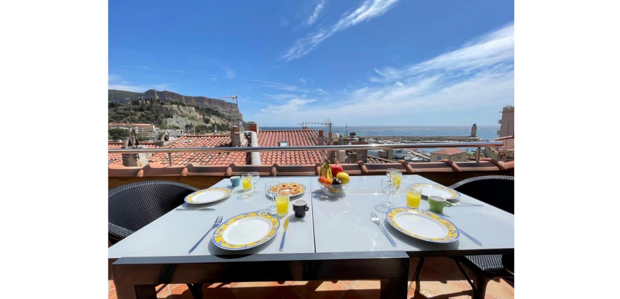 La Perle De Cassis - Terrace With Sea View Apartment ภายนอก รูปภาพ